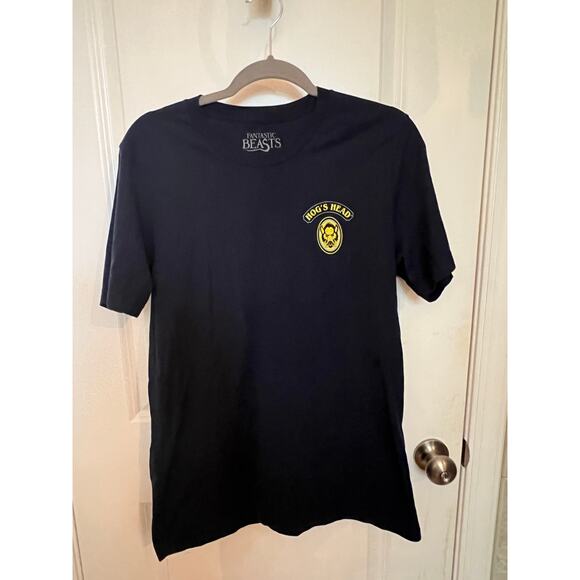 Universal Studios Exclusive Fantastic Beasts L Hogsmeade Hog's Head T-Shirt Navy - Picture 2 of 6